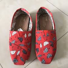 Toms Walking Shoes