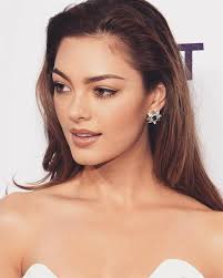 3 hoa hậu đình đám chung khung hình, đố tìm nổi 1 nét xấu