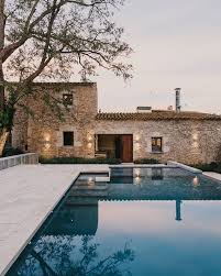 The Peratallada Castle Located In Catalonia Preserves In Its Stonewalls A Clear Vestige Of Its Medieval Past Mesu Architecture House Dream Pools Architecture