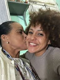 Felicidades Eleggua ❤🖤❤🖤 Hace dos años llegaste a mi vida para colmarme  de bendición y salud ante todo, aunque se que desde siempre has guiado mis  pasos. Mi padre, mi chiquitico, te