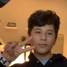 Gabriel Estrada's Instagram, Twitter & Facebook