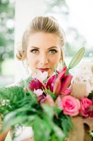 STYLED SHOOT: Vintage Country Wedding Inspo