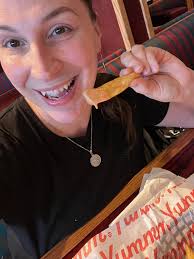 Red Robin's Southern Charm Burger 🍔 This burger was coming in hot with  crispy bacon, caramelized onions, lettuce, mayo, and American cheese. The  original comes with BBQ sauce but I subbed it