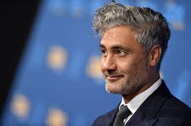 Taika david cohen onzm (born 16 august 1975), known professionally as taika waititi /ˈtaɪkə waɪˈtiːti/ (listen), is a new zealand film and television director, producer, screenwriter, actor. Taika Waititi To Play Blackbeard In Hbo Max Pirate Comedy Series Variety