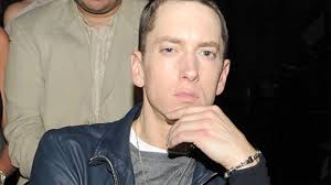 Remembering eminem's 'the marshall mathers lp' 20 years later. Eminem Has A Beard And Brown Hair Now And The Internet Can T Handle It Entertainment Tonight