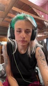 Cindy Sievers's Instagram, Twitter & Facebook