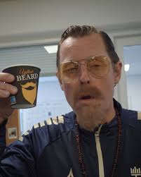 EN DAG MED ARNO ☕️🧔🏼‍♂️, Den holistiske træner og mentale indpisker Arno  Hoffmann er i klubhuset hele ugen, og naturligvis i konstant selskab af en  rygende varm kop kaffe fra @yellowbeardcom som er ...