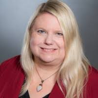 Courtney Eck's Instagram, Twitter & Facebook