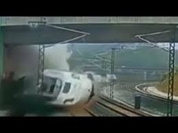 Seventeen migrant workers were killed after coming under a goods train in aurangabad district on friday, police. Caught On Tape Deadly Train Crash In Spain Youtube