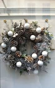 inspiration pinterest à noël, le sapin est au centre de toutes les attentions. La Nature By Kinekelly Decoration Noel Couronne Noel Idee Deco Noel