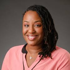 Leah Passauer Arlington, VA She/Her My Grandma, Helen Kinder, was a  trailblazer. When I was just six-years-old, she was a Peace Corps volunteer  serving in Thailand. Her stories of living in a