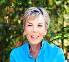 Sally Fox's Instagram, Twitter & Facebook