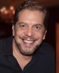 Eric Shake's Instagram, Twitter & Facebook