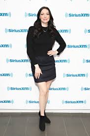 Laura appeared on live with kelly and ryan this morning to demonstrate how to make one of the mainstays of the stash plan, bone broth. Laura Prepon Lifestyle Wiki Net Worth Income Salary House Cars Favorites Affairs Awards Family Facts Biography Topplanetinfo Com Entertainment Technology Health Business More
