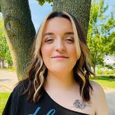 Ella Boyce's Instagram, Twitter & Facebook