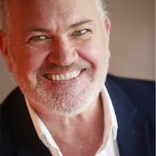 Melanie Mansfield's Instagram, Twitter & Facebook