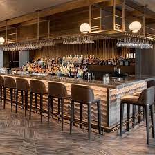 R17 Location 89 South St New York Ny 10038 Web Www R17nyc Com Designed By Rockwell Group Rooftop Bar And Restaur Soho House House Dining Room Furniture
