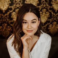 Molly Dotson's Instagram, Twitter & Facebook