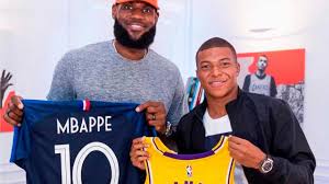 Dans notre actualité, nike offrait deux paires d'air max uniques à kylian mbappé pour son anniversaire. Mbappe Lebron 18 Sneaker Collab Momentarily Breaks Internet