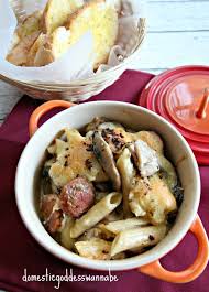 Stir well to make sure the pasta is thoroughly coated in the creamy tomato sauce and the chicken and chorizo are evenly distributed. Super Easy Creamy Chicken Chorizo And Mushroom Pasta Bake Recipe Chicken Chorizo Chorizo Pasta Chicken Recipes
