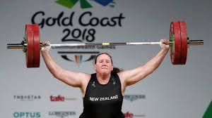 (28 de julio del 2021. Levantadora De Pesas Hubbard Primera Atleta Transgenero En Tokio 2020