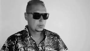 BUDIŽ SE STANE PAPA JAZY