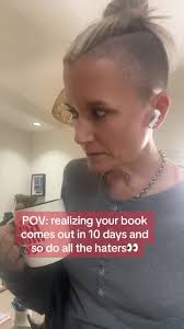 😬😬 #booktok #lucindaberry #oneofourown #ajcook #thrillerbooks