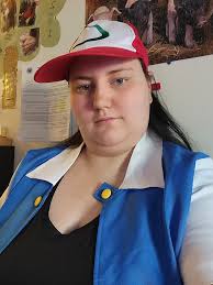 hey trainers I have a question. what pokemon things would u guys bring to a  comicon to get autographed ?? I'm going to my first one this Friday, and I  know the