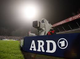Insgesamt sechs mannschaften treten in tokio an. Transfer Hammer Im Tv Ard Sportschau Moderator Wechselt Zu Der Konkurrenz Fussball