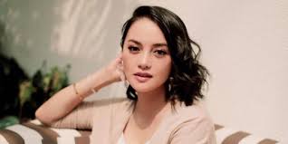 Hal tersebut terkuak dari postingan sosial media teman selebriti yang hadir di lokasi seperti suami istri dimas seto dan dhini aminarti serta puadin redi dan ryana dea. Ternyata Ini Sumber Kekayaan Ririn Ekawati Bisnis Di Jakarta Dan Kalimantan Merdeka Com