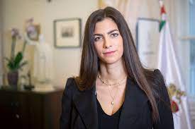 Check spelling or type a new query. Szentkiralyi Alexandra Szalay Bobrovniczky Kristof Sportos Edesanya Akirol Elismeroen Beszel Mindenki A Fiatalokat Celozza Meg A Kormany Hollik Istvan Utodjaval Blikk He Handed Over His Credentials To Her Majesty The