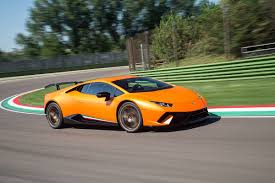 When the designers at lamborghini started work on the performance, they had one thing on their mind; Der Lamborghini Huracan Performante Im Fahrbericht Automotive Technology