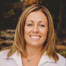 Naomi Dockery's Instagram, Twitter & Facebook