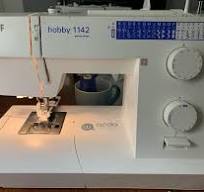 O fabricante de buracos de botão faz apenas um lado : r/sewhelp