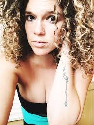 Leslie Baylor's Instagram, Twitter & Facebook