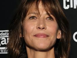 Trop de chirurgie » : François Ozon vient-il d'assassiner Catherine Deneuve  et Emmanuelle Béart ?