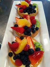 Classic French Fruit Tarts At Heirloom Bakery And Cafe In South Pasadena Ca Fruit Tart Bakery Fruit