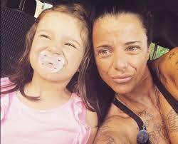 Andreia leal is a member of vimeo, the home for high quality videos and the people who love them. Casa Dos Segredos Andreia Leal Sofre Pela Filha Mais Nova Movenoticias