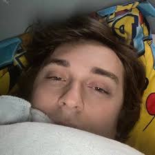 My old peely suit was getting worn out, and they are sold out everywhere!  For the new season epic games sent me a new Peely suit! Thank you  Fortnite!🥹