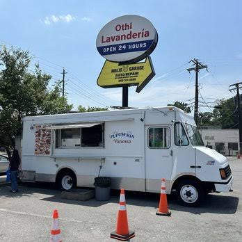 Pupuseria Vanessa Food Truck — Salvadoran restaurant food truck in Laurel, Maryland