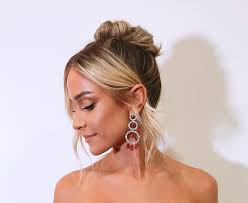 She's made it clear in everything from interviews to her new memoir, balancing in heels. Kristin Cavallari S Major Hair Transformation