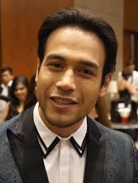 Kit Thompson's Instagram, Twitter & Facebook