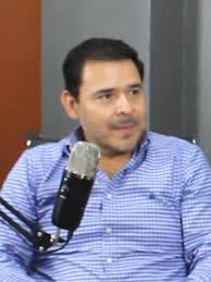 Camara Que Me Enfoque A Mi Camara Que Enfoque A Antonio