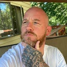 Pat Hargis's Instagram, Twitter & Facebook