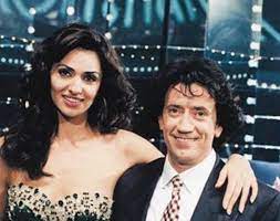 Την αυτοπεποίθηση δεν την φοράς. Otan H 28xronh Biky Koylianoy Kai O Spyros Papadopoylos Paroysiazan To Fantastico Patras Events