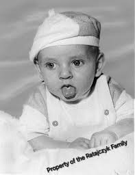 Select the most appropriate for the paragraph: “Stephen Crane was born in  1971 in New Jersey, but his family settled in New York. His father, a  Methodist minister, died when Stephen was