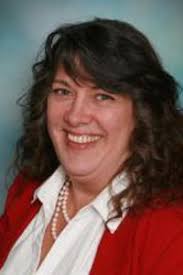 Rae Lowery's Instagram, Twitter & Facebook