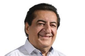 2 es considerado uno de los cantantes más importantes de la música vallenata junto a diomedes díaz, rafael orozco y poncho zuleta, por su gran aporte a la música. Jorge Onate Biografia Historia Y Legado Musical