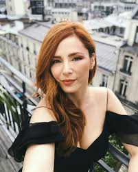 Mine Tugay Red Hair Disney Princess Wallpaper Princess Wallpaper