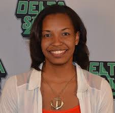 Ana Singleton's Instagram, Twitter & Facebook